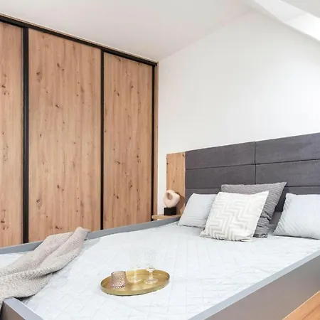 Center Location W Free Parking Apartament *