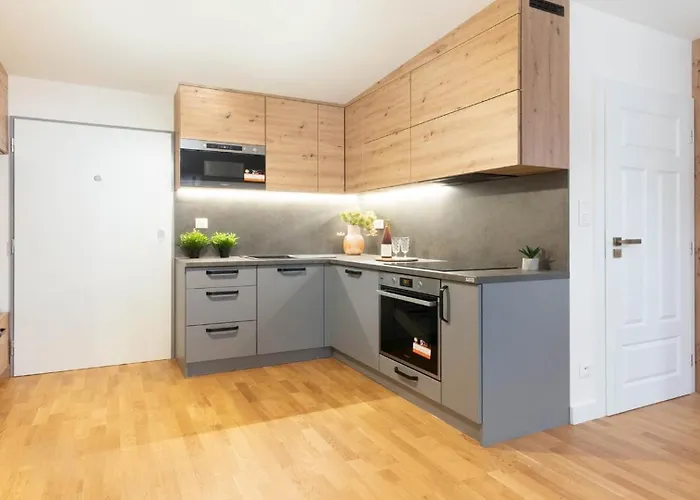 Center Location W Free Parking شقة